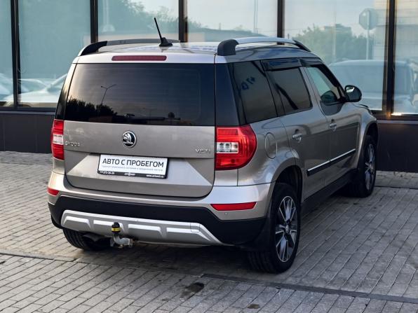 Skoda Yeti I Рестайлинг с пробегом 2017 года, цена 1 499 000 рублей, 109804 км, внедорожник, Автокод Объявления
