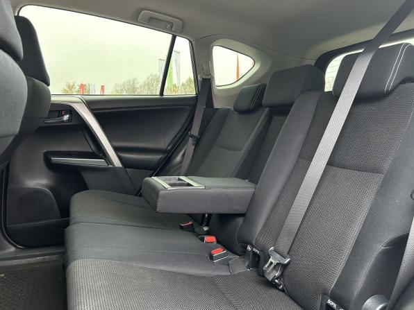Toyota RAV4 IV (XA40) Рестайлинг с пробегом 2016 года, цена 2 140 000 рублей, 187597 км, внедорожник, Автокод Объявления