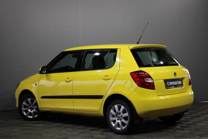 Skoda Fabia II Рестайлинг с пробегом 2010 года, цена 625 000 рублей, 141000 км, хэтчбек, Автокод Объявления