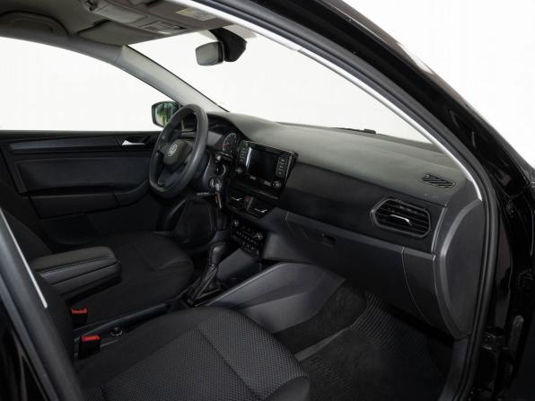 Volkswagen Polo VI с пробегом 2021 года, цена 1 603 000 рублей, 74456 км, лифтбек, Автокод Объявления