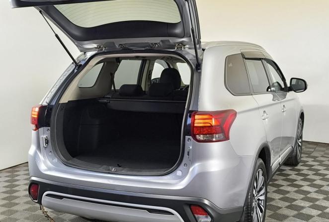 Mitsubishi Outlander III Рестайлинг 2 с пробегом 2018 года, цена 1 650 000 рублей, 236236 км, внедорожник, Автокод Объявления