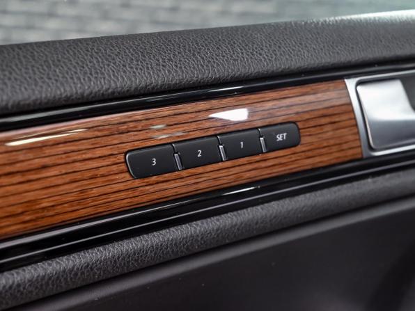 Volkswagen Touareg II Рестайлинг с пробегом 2016 года, цена 4 000 000 рублей, 60168 км, внедорожник, Автокод Объявления