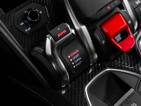Lamborghini Urus I Рестайлинг с пробегом 2023 года, цена 27 000 000 рублей, 28162 км, внедорожник, Автокод Объявления