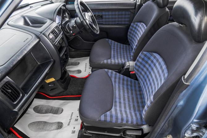 Nissan Cube I (Z10) с пробегом 2000 года, цена 249 000 рублей, 155600 км, компактвэн, Автокод Объявления