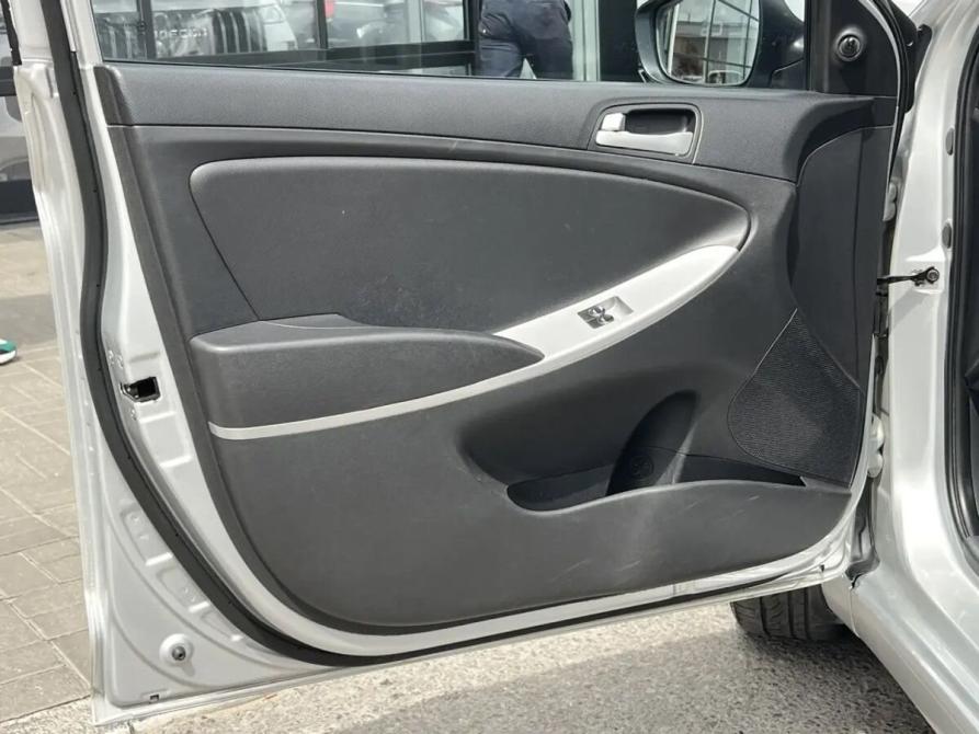 Hyundai Solaris I Волгоград  - изображение 10