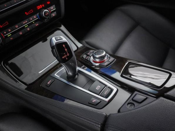 BMW 5 серии VI (F10/F11/F07) с пробегом 2010 года, цена 1 899 357 рублей, 101238 км, седан, Автокод Объявления