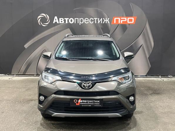 Toyota RAV4 IV (XA40) Рестайлинг с пробегом 2017 года, цена 2 374 000 рублей, 142623 км, внедорожник, Автокод Объявления