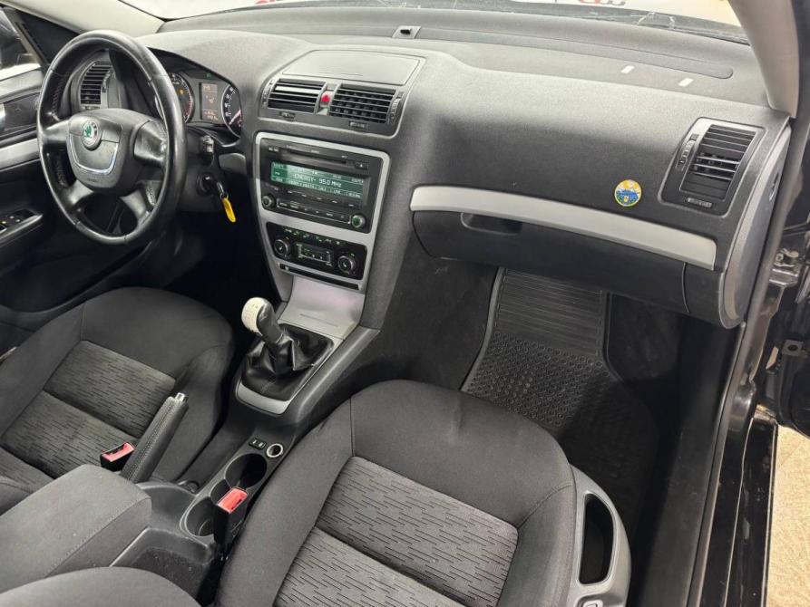 Skoda Octavia II (A5) Рестайлинг Санкт-Петербург  - изображение 12