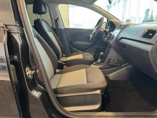 Volkswagen Polo V с пробегом 2012 года, цена 655 000 рублей, 200320 км, седан, Автокод Объявления