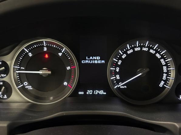 Toyota Land Cruiser 200 Series Рестайлинг 2 с пробегом 2017 года, цена 5 300 000 рублей, 200154 км, внедорожник, Автокод Объявления