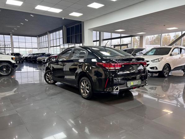 Kia Rio IV Рестайлинг с пробегом 2020 года, цена 1 490 000 рублей, 137968 км, седан, Автокод Объявления