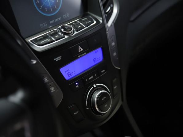 Hyundai Santa Fe III с пробегом 2013 года, цена 1 650 000 рублей, 181638 км, внедорожник, Автокод Объявления