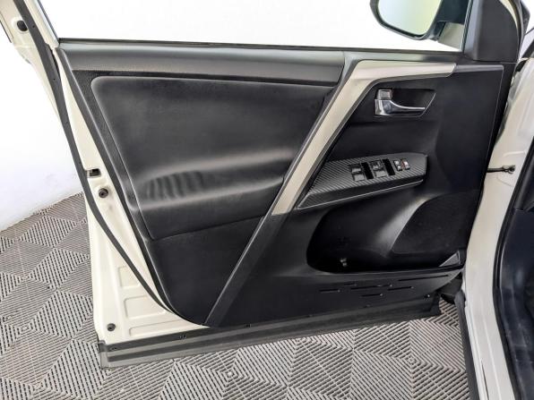 Toyota RAV4 IV (XA40) с пробегом 2015 года, цена 1 825 000 рублей, 236892 км, внедорожник, Автокод Объявления