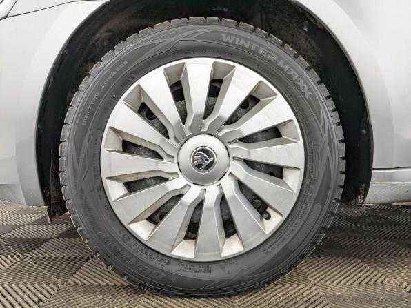 Skoda Octavia III (A7) Рестайлинг с пробегом 2017 года, цена 1 920 000 рублей, 63777 км, лифтбек, Автокод Объявления