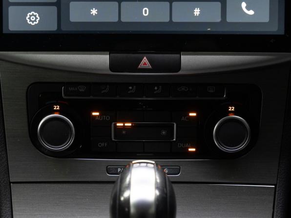Volkswagen Passat B7 с пробегом 2011 года, цена 1 100 000 рублей, 150771 км, универсал, Автокод Объявления