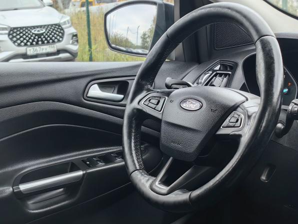 Ford Kuga II Рестайлинг с пробегом 2018 года, цена 1 569 000 рублей, 172200 км, внедорожник, Автокод Объявления