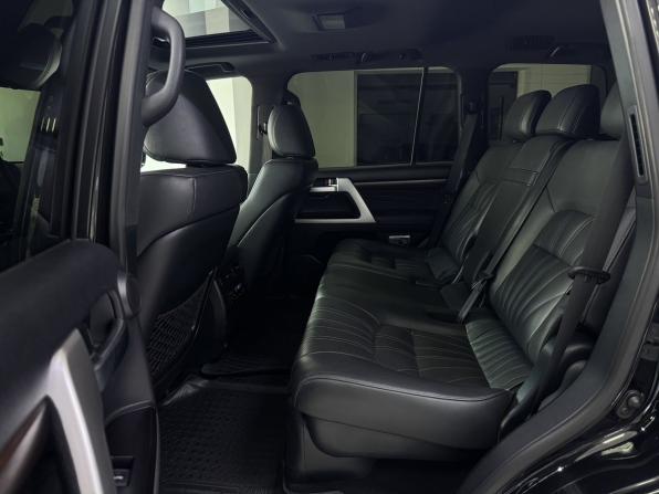 Toyota Land Cruiser 200 Series Рестайлинг 2 с пробегом 2020 года, цена 9 050 000 рублей, 92876 км, внедорожник, Автокод Объявления