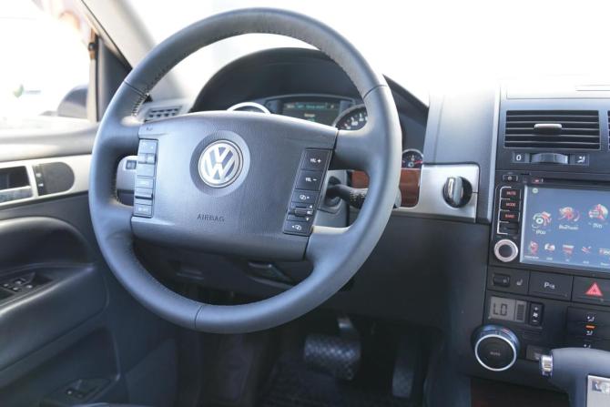 Volkswagen Touareg I Рестайлинг с пробегом 2009 года, цена 1 650 000 рублей, 187000 км, внедорожник, Автокод Объявления