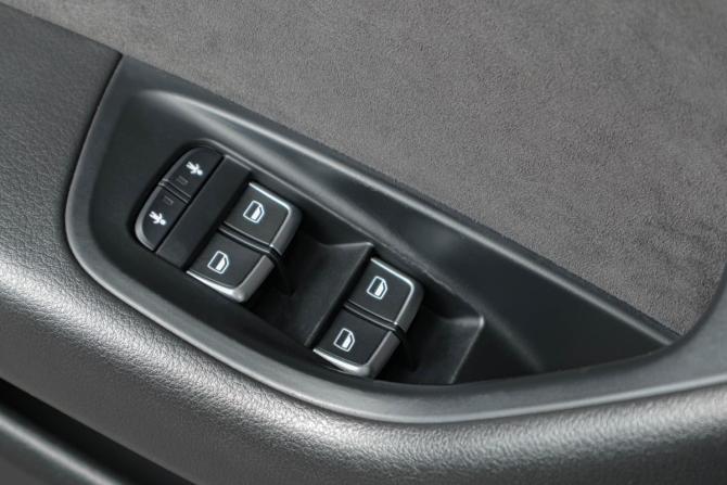 Audi A6 IV (C7) Рестайлинг с пробегом 2015 года, цена 2 449 000 рублей, 129896 км, седан, Автокод Объявления