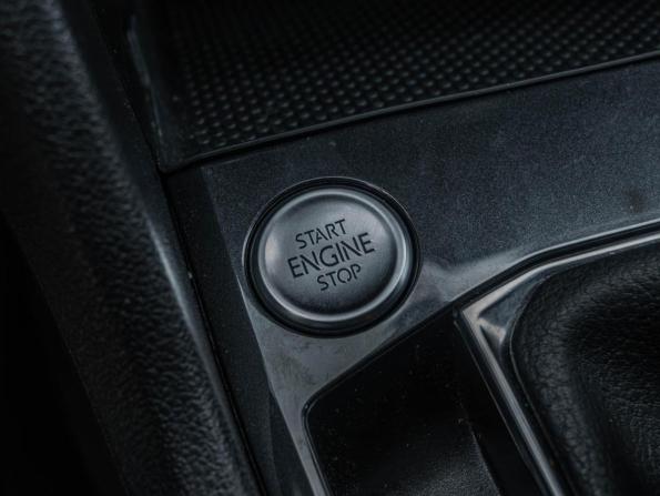 Volkswagen Tiguan II Рестайлинг с пробегом 2021 года, цена 3 099 000 рублей, 90364 км, внедорожник, Автокод Объявления