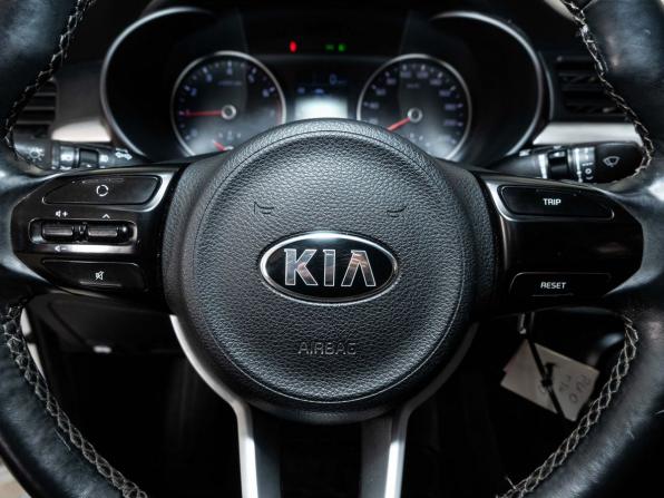 Kia Rio IV с пробегом 2018 года, цена 1 255 000 рублей, 122500 км, седан, Автокод Объявления