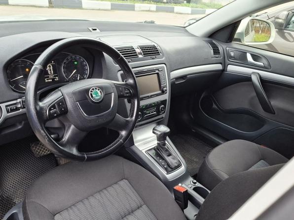 Skoda Octavia II (A5) Рестайлинг с пробегом 2013 года, цена 848 000 рублей, 201854 км, лифтбек, Автокод Объявления