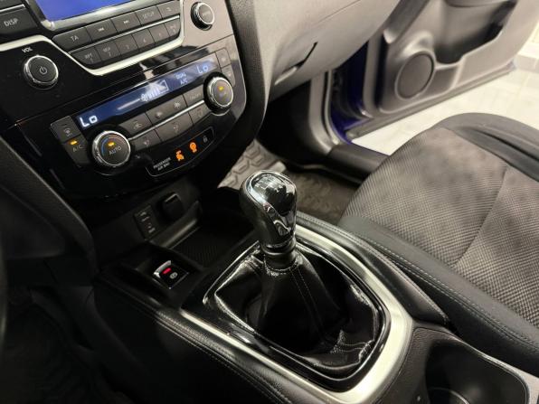 Nissan Qashqai II с пробегом 2015 года, цена 1 169 000 рублей, 238745 км, внедорожник, Автокод Объявления