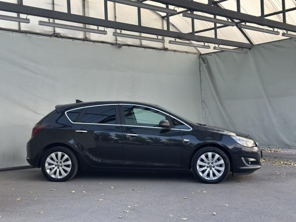 Opel Astra J Рестайлинг с пробегом 2013 года, цена 780 000 рублей, 183070 км, хэтчбек, Автокод Объявления