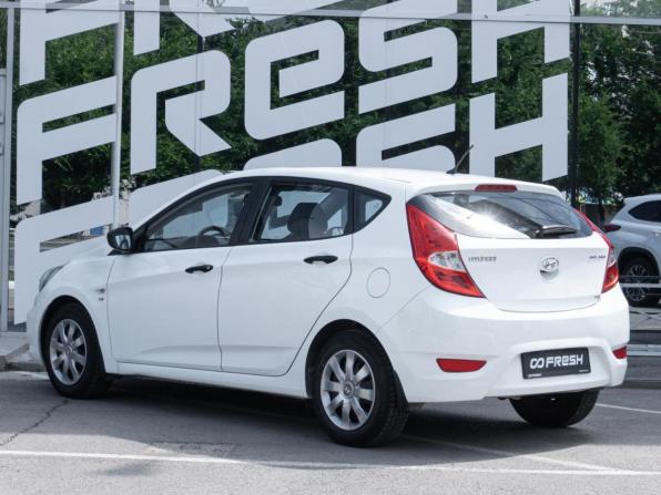 Hyundai Solaris I с пробегом 2013 года, цена 980 000 рублей, 108380 км, хэтчбек, Автокод Объявления