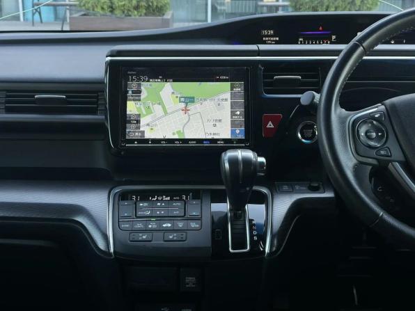 Honda Stepwgn V Рестайлинг с пробегом 2020 года, цена 2 400 000 рублей, 115000 км, минивэн, Автокод Объявления