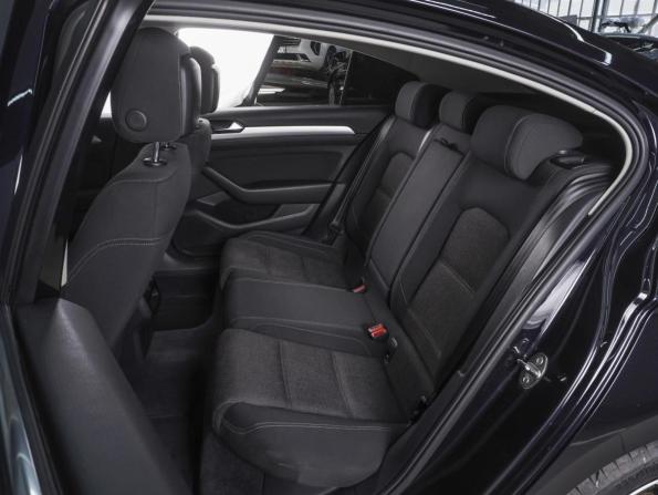 Volkswagen Passat B8 с пробегом 2017 года, цена 1 940 000 рублей, 247816 км, седан, Автокод Объявления