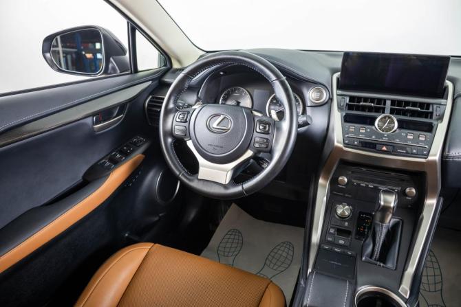 Lexus NX I Рестайлинг с пробегом 2021 года, цена 4 299 000 рублей, 25300 км, внедорожник, Автокод Объявления