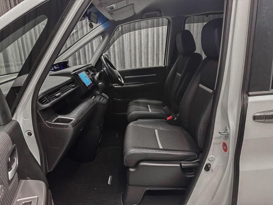 Honda Stepwgn V Красноярск  - изображение 11