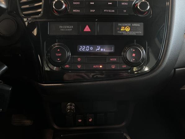 Mitsubishi Outlander III Рестайлинг 2 с пробегом 2017 года, цена 1 737 000 рублей, 129159 км, внедорожник, Автокод Объявления
