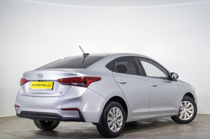 Hyundai Solaris II с пробегом 2018 года, цена 1 100 000 рублей, 214500 км, седан, Автокод Объявления