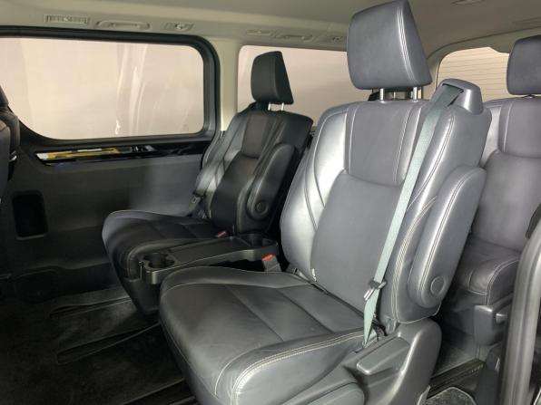 Toyota HiAce H300 с пробегом 2020 года, цена 5 597 000 рублей, 124205 км, минивэн, Автокод Объявления