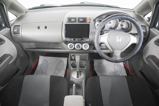 Honda Fit I с пробегом 2006 года, цена 549 000 рублей, 260000 км, хэтчбек, Автокод Объявления