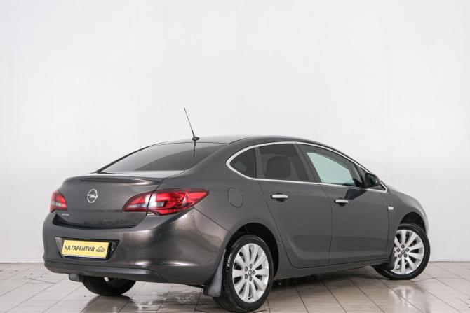 Opel Astra J Рестайлинг с пробегом 2013 года, цена 849 000 рублей, 169655 км, седан, Автокод Объявления