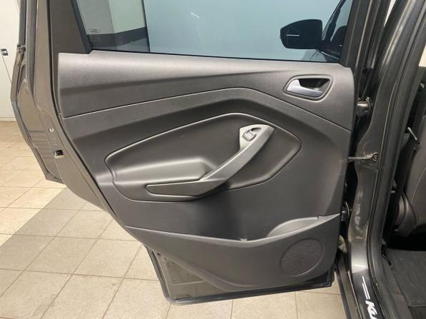 Ford Kuga II Рестайлинг с пробегом 2017 года, цена 1 558 000 рублей, 167289 км, внедорожник, Автокод Объявления
