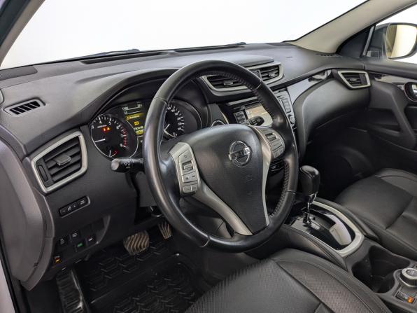 Nissan Qashqai II с пробегом 2017 года, цена 1 850 000 рублей, 102181 км, внедорожник, Автокод Объявления