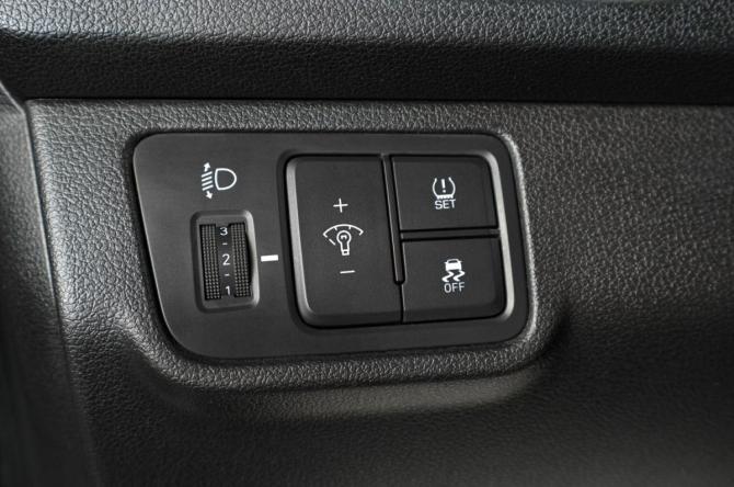 Hyundai Solaris II с пробегом 2017 года, цена 1 299 000 рублей, 116985 км, седан, Автокод Объявления