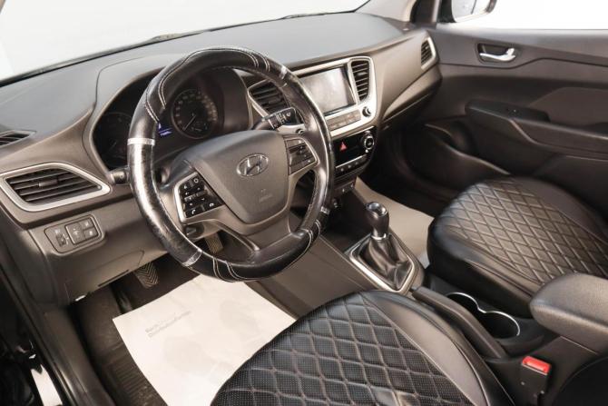 Hyundai Solaris II с пробегом 2017 года, цена 1 129 000 рублей, 167800 км, седан, Автокод Объявления