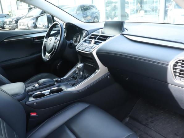 Lexus NX I Рестайлинг с пробегом 2017 года, цена 3 080 000 рублей, 85000 км, внедорожник, Автокод Объявления