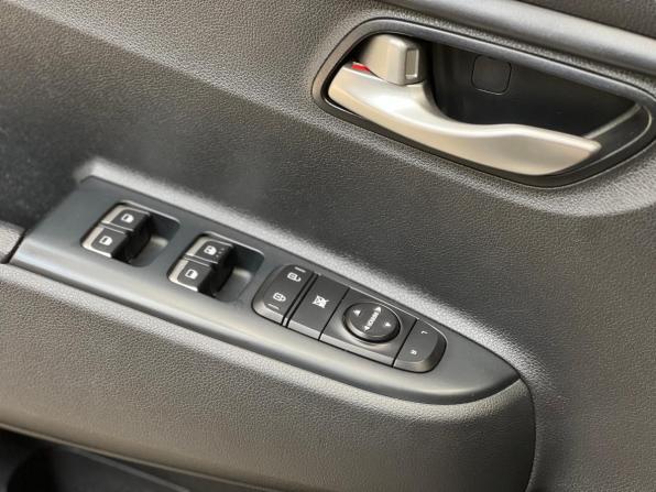 Kia Rio IV Рестайлинг с пробегом 2021 года, цена 1 549 000 рублей, 38000 км, седан, Автокод Объявления