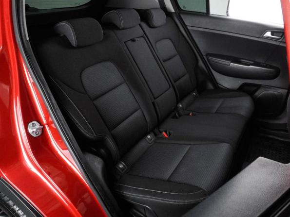 Kia Sportage IV Рестайлинг с пробегом 2018 года, цена 2 300 000 рублей, 99376 км, внедорожник, Автокод Объявления