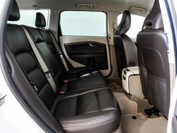 Volvo XC70 II Рестайлинг с пробегом 2014 года, цена 2 199 000 рублей, 165391 км, универсал, Автокод Объявления