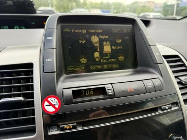 Toyota Prius II Рестайлинг (XW20) с пробегом 2009 года, цена 890 000 рублей, 227493 км, лифтбек, Автокод Объявления