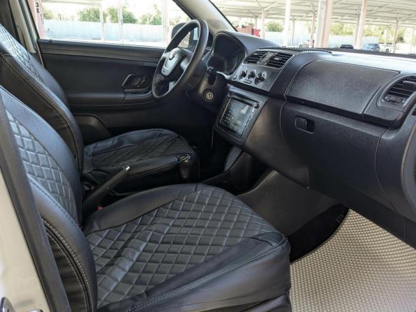 Skoda Fabia II Рестайлинг с пробегом 2012 года, цена 519 900 рублей, 260000 км, хэтчбек, Автокод Объявления