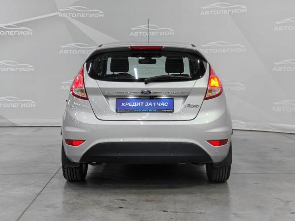 Ford Fiesta Mk6 Рестайлинг с пробегом 2015 года, цена 800 000 рублей, 76407 км, хэтчбек, Автокод Объявления