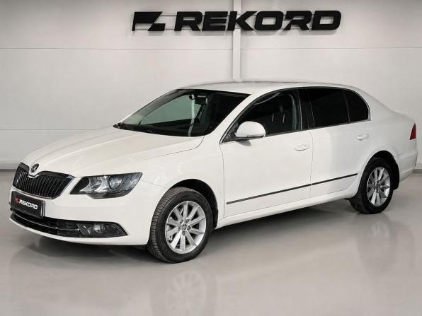 Skoda Superb II Рестайлинг с пробегом 2014 года, цена 1 499 000 рублей, 130000 км, лифтбек, Автокод Объявления